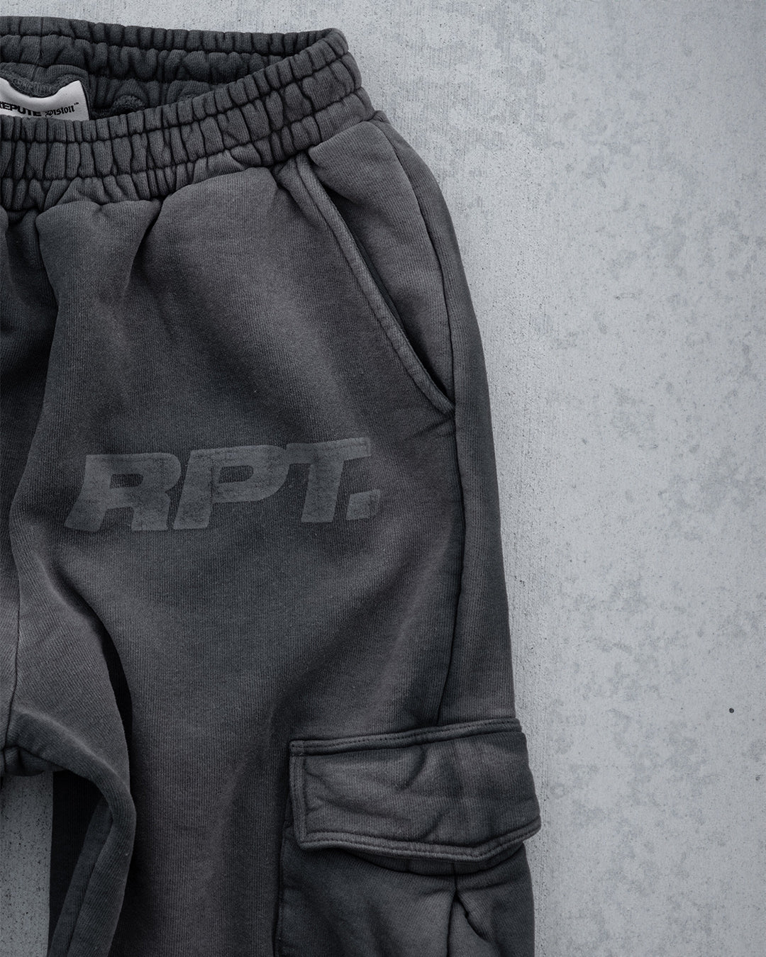 RPT FADED CARGO SWEATPANTS