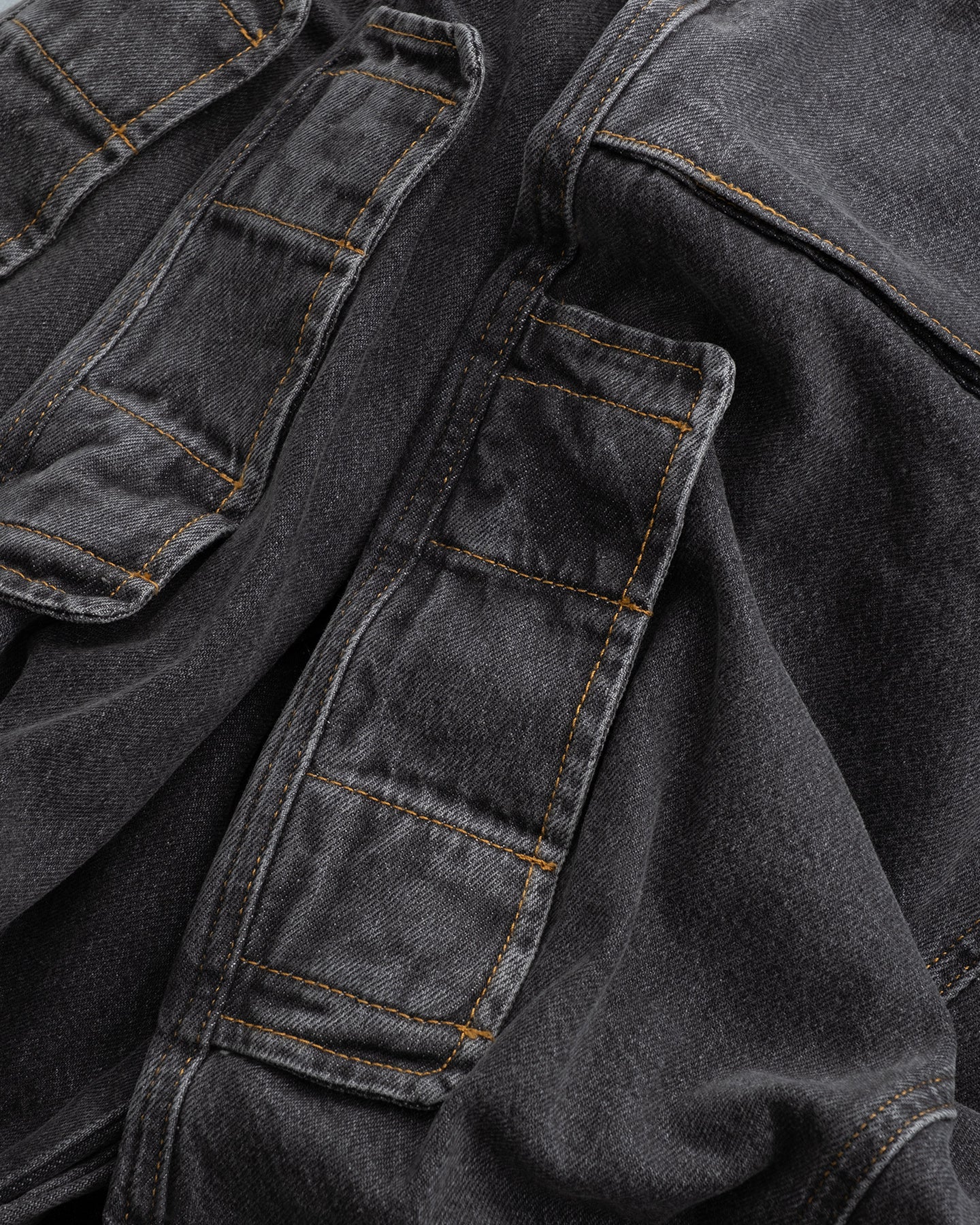 MULTIPOCKET CARGO DENIM