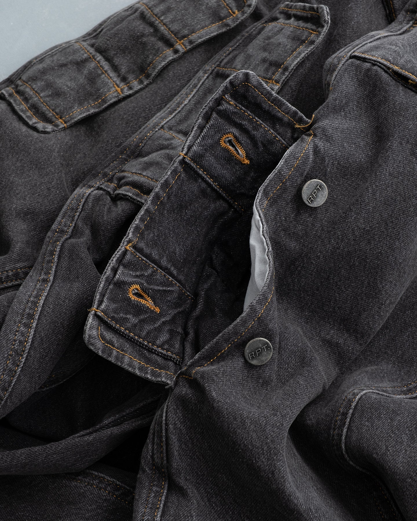 MULTIPOCKET CARGO DENIM