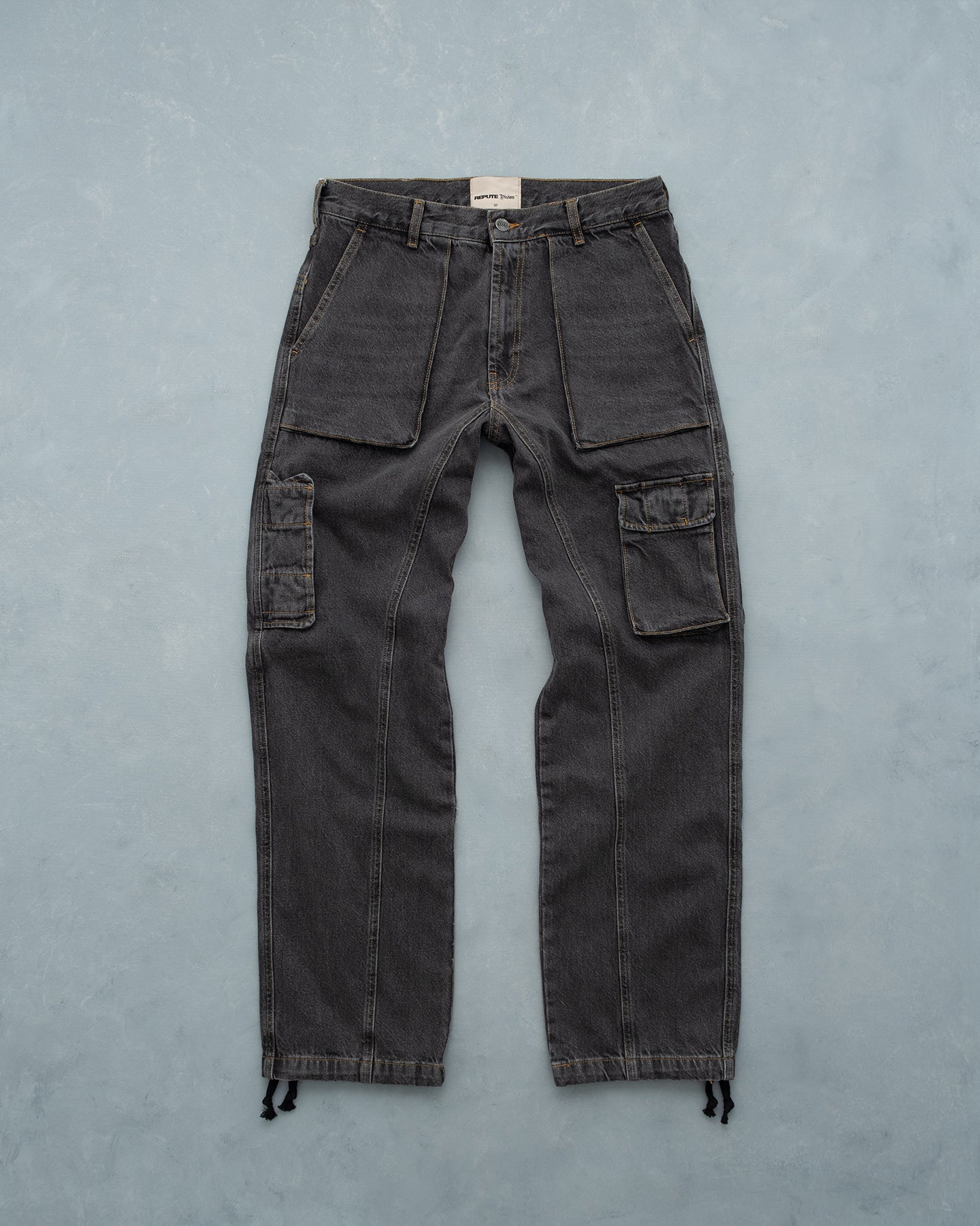 MULTIPOCKET CARGO DENIM